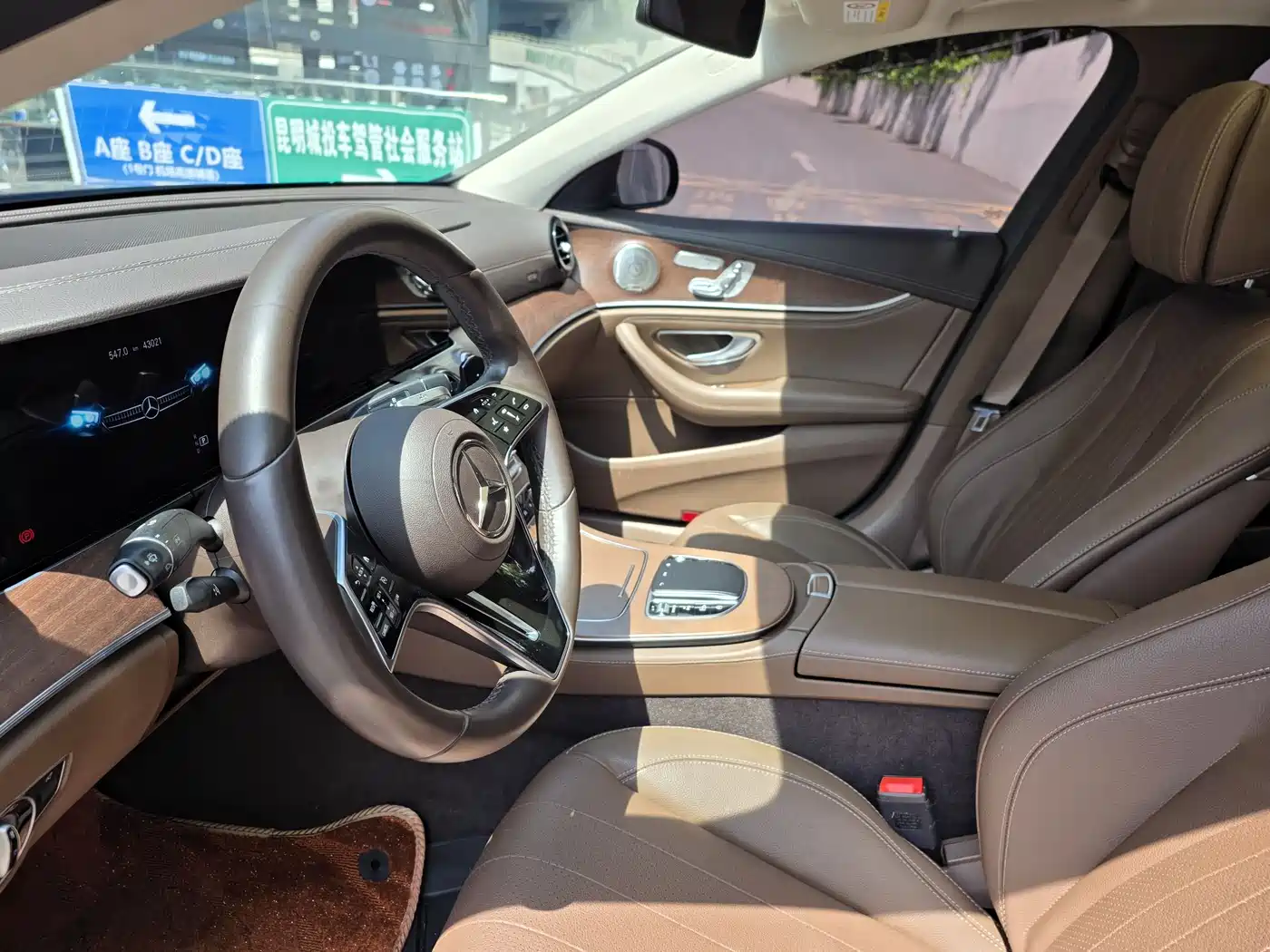 MERCEDES-BENZ E CLASS