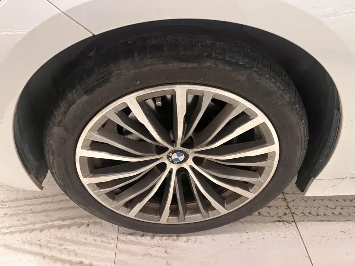 BMW 3 Series 2021 320i Sport Package фото 5