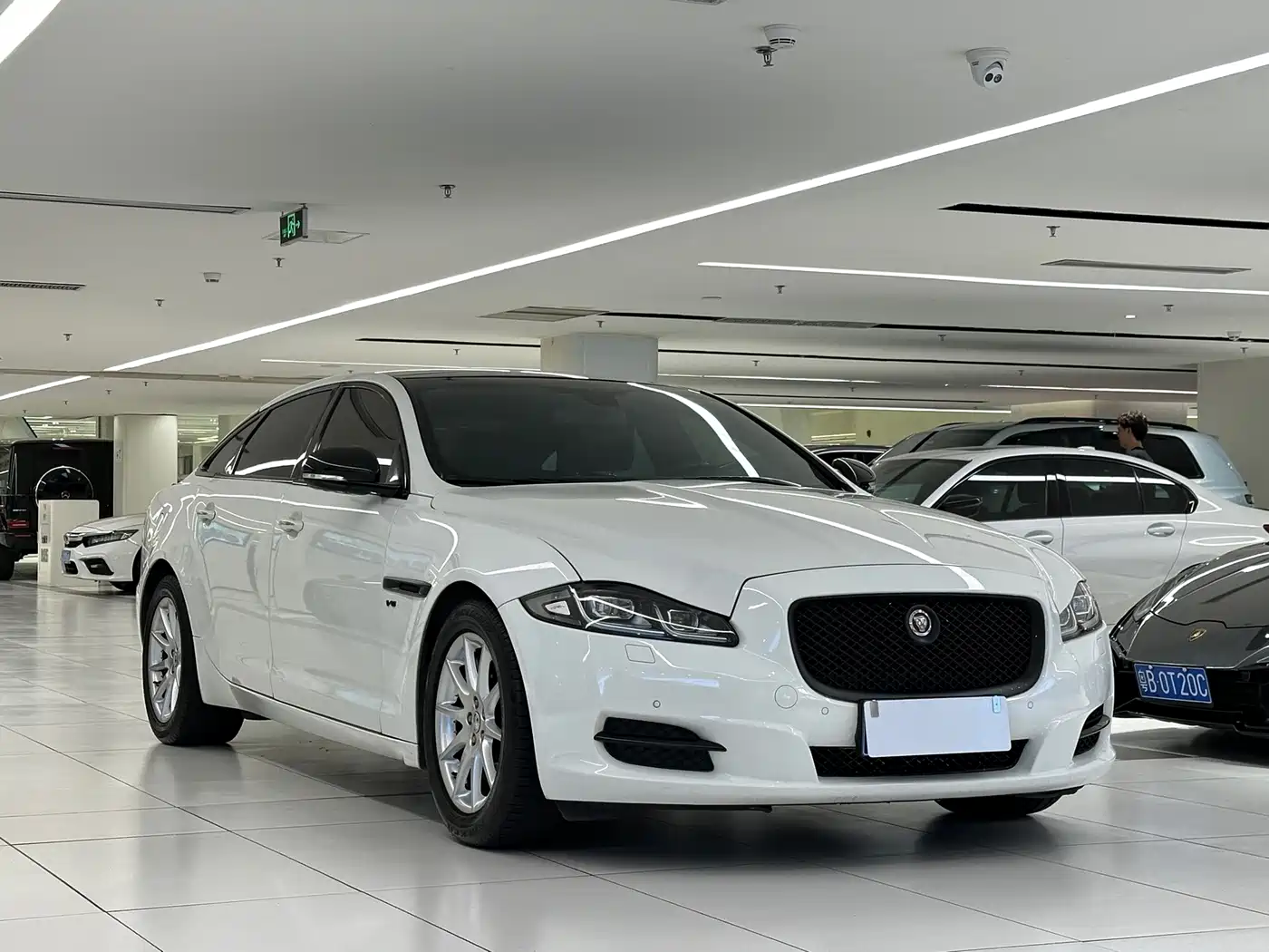Jaguar XJ 2016 2015 XJL 3.0 SC 2WD Panorama Business Edition