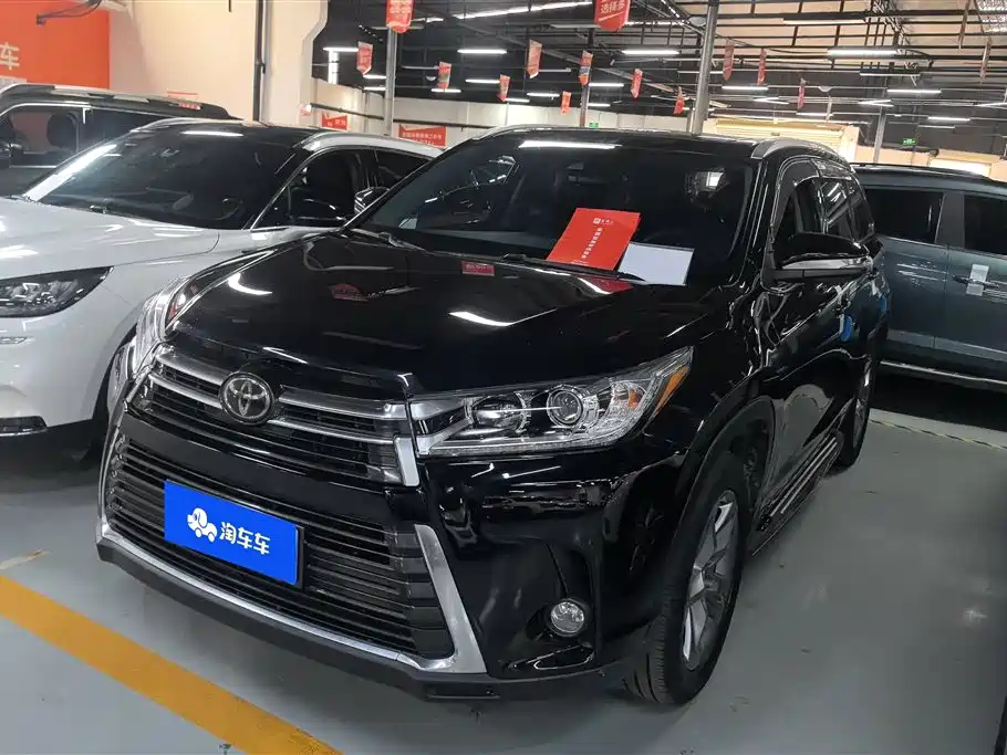 TOYOTA HIGHLANDER