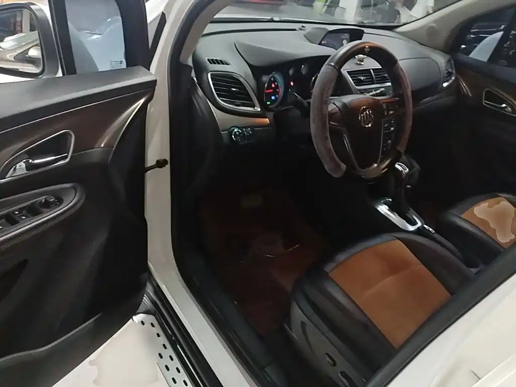 Photo 16 - Buick Encore
