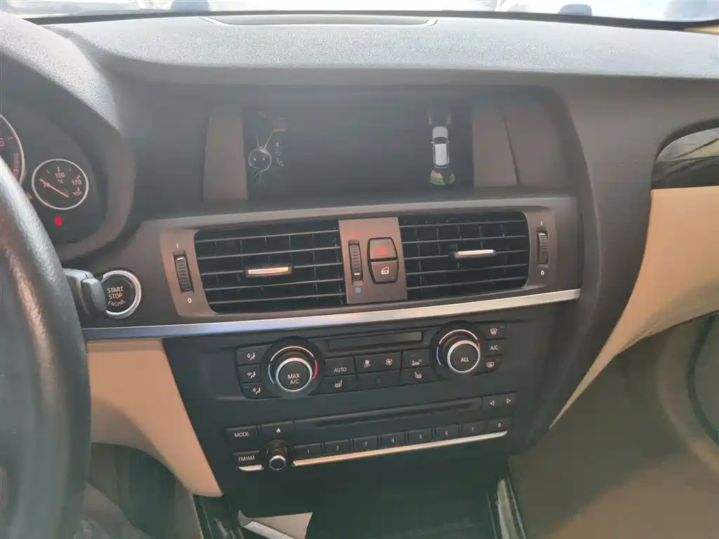 BMW X3 (Import) 2013 Facelift xDrive20i Luxury фото 5