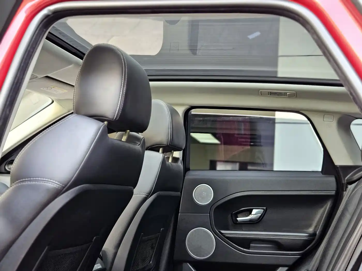Land Rover Range Rover Evoque (Import) 2014 2.0T 5-door Brilliance Sport фото 20