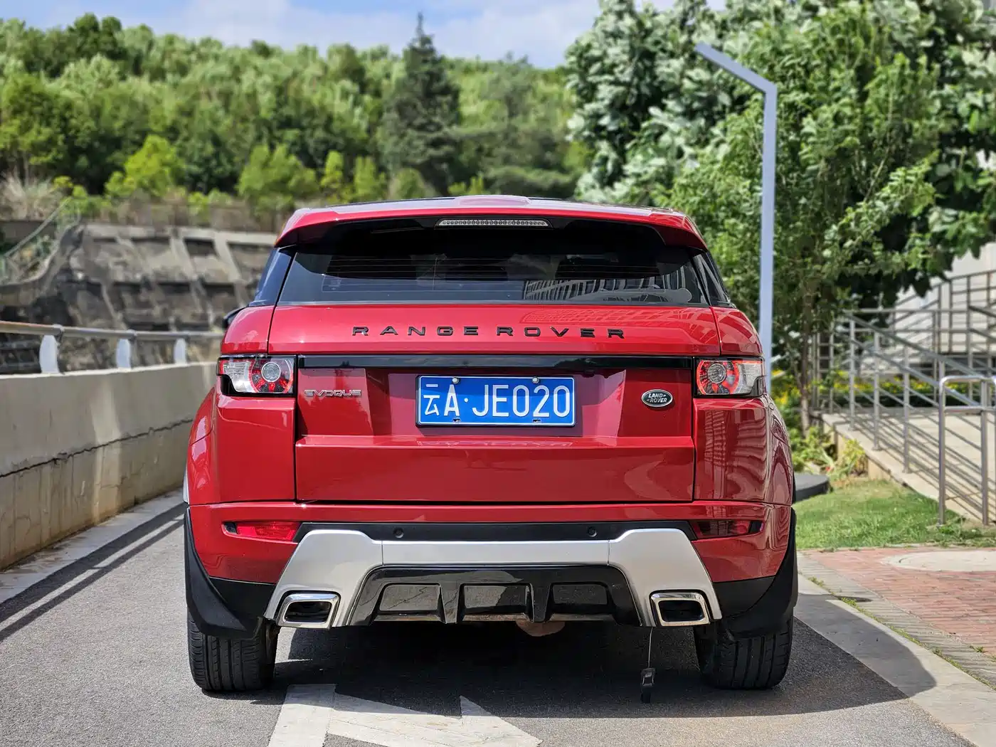 Land Rover Range Rover Evoque (Import) 2014 2.0T 5-door Brilliance Sport фото 5