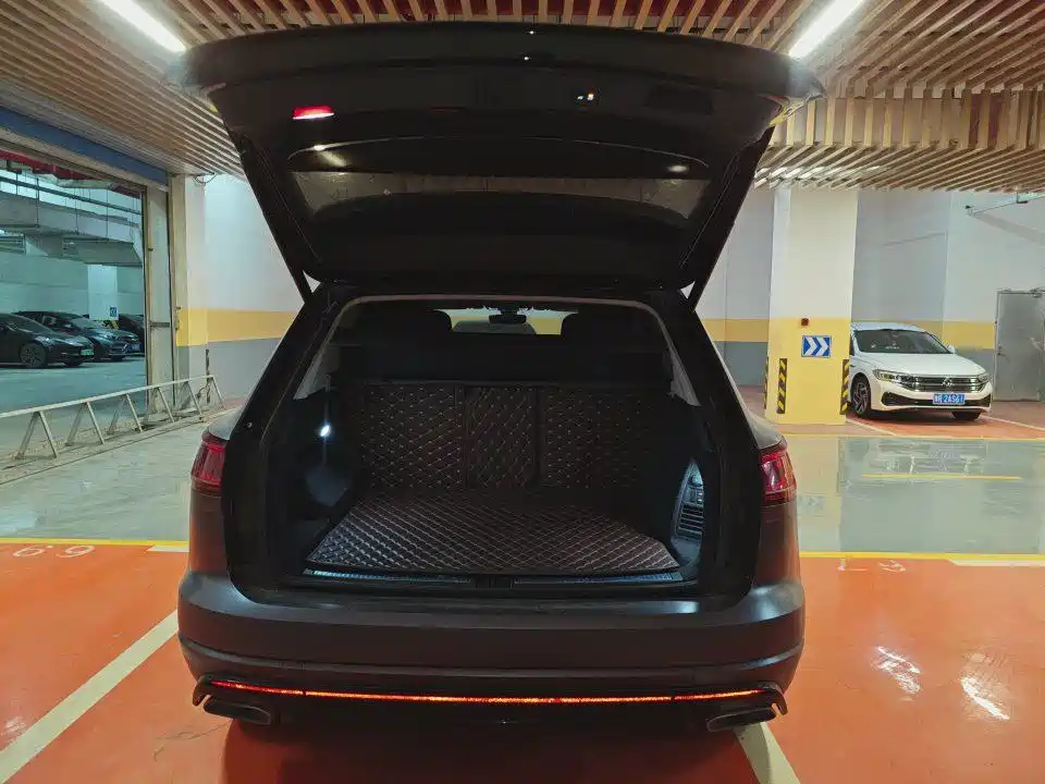 Photo 8 - Volkswagen Touareg