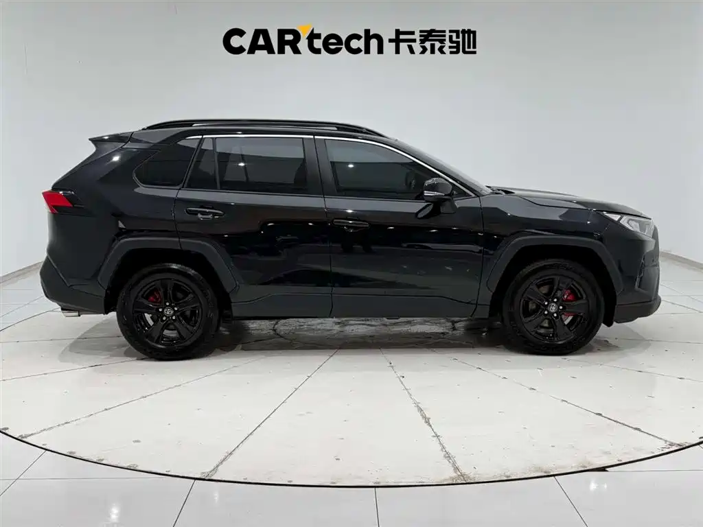 Toyota RAV4 Rongfang 2023 2.0L CVT 2WD Urban Edition фото 12