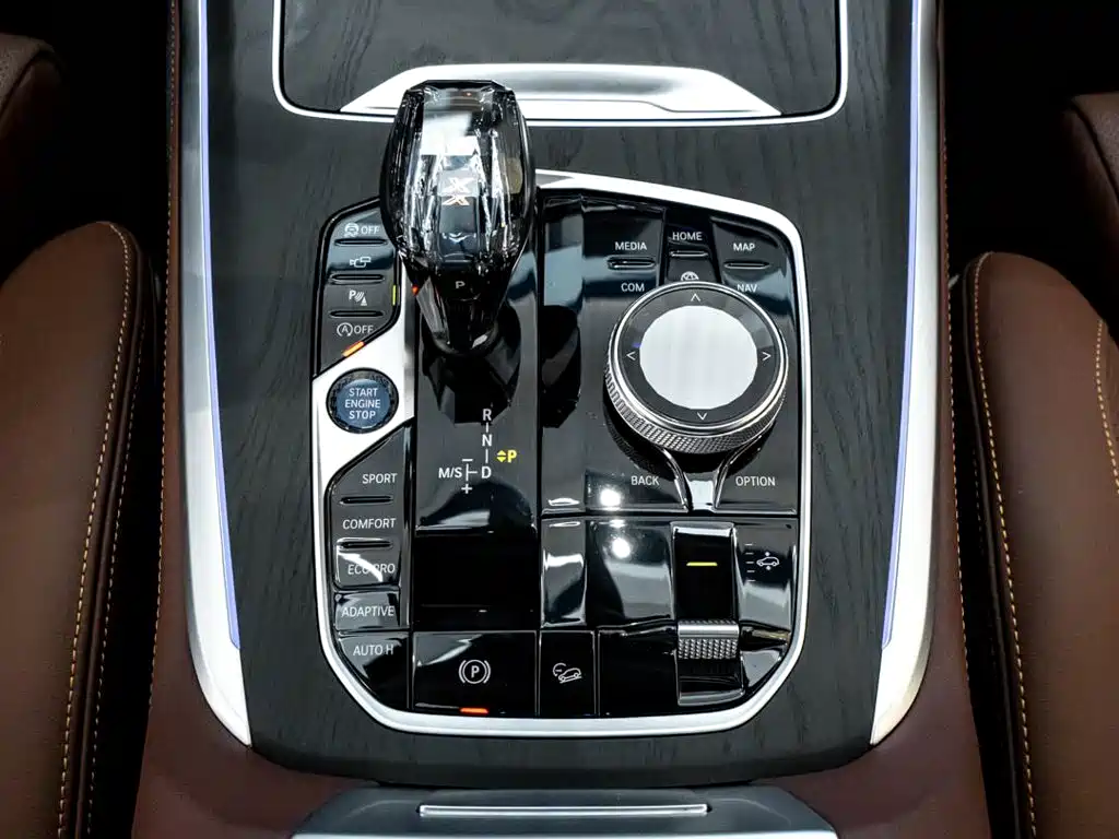 Фото 17 - BMW X7