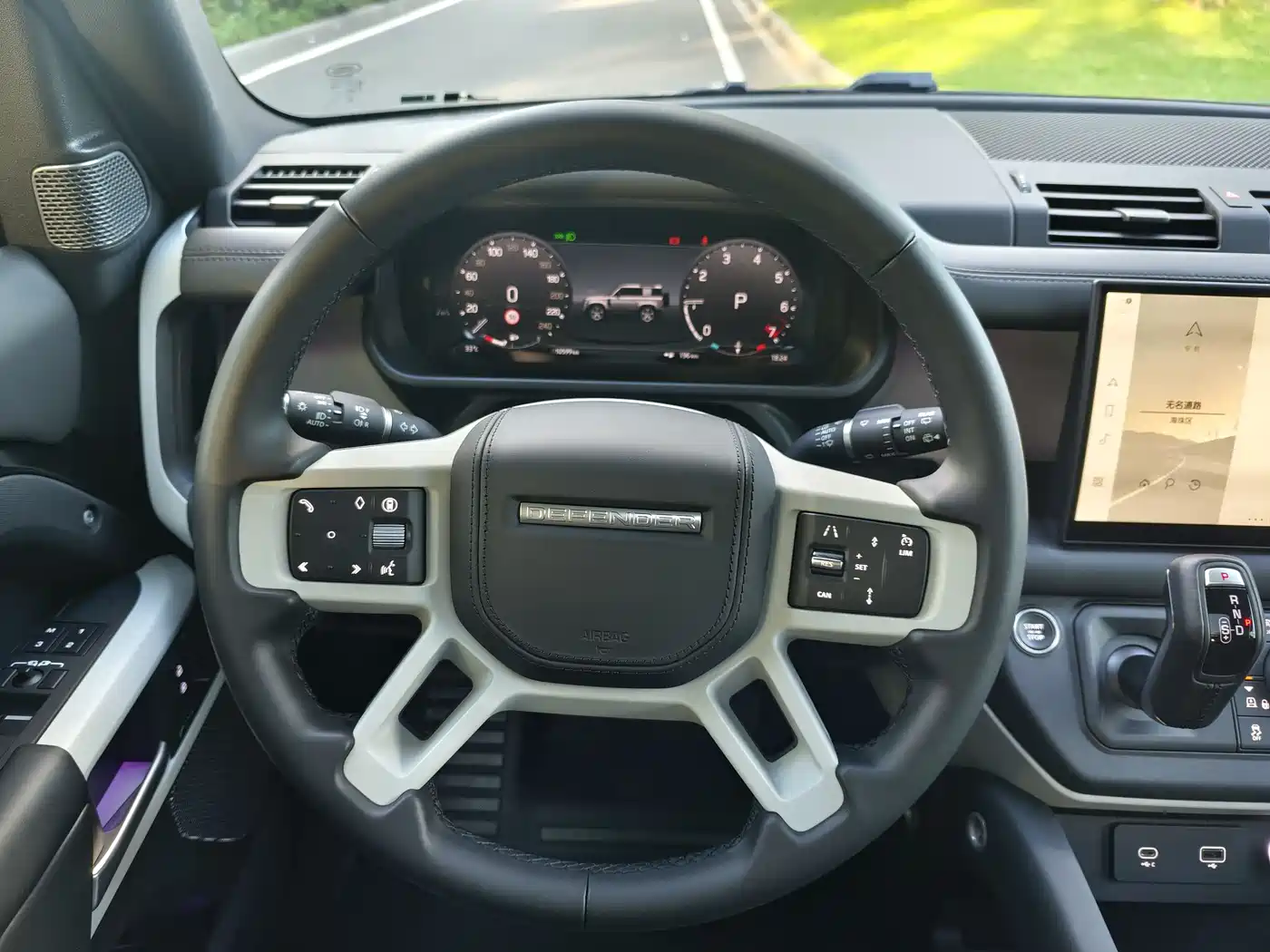 Land Rover Defender 2024 90 3.0T P400 HSE фото 11