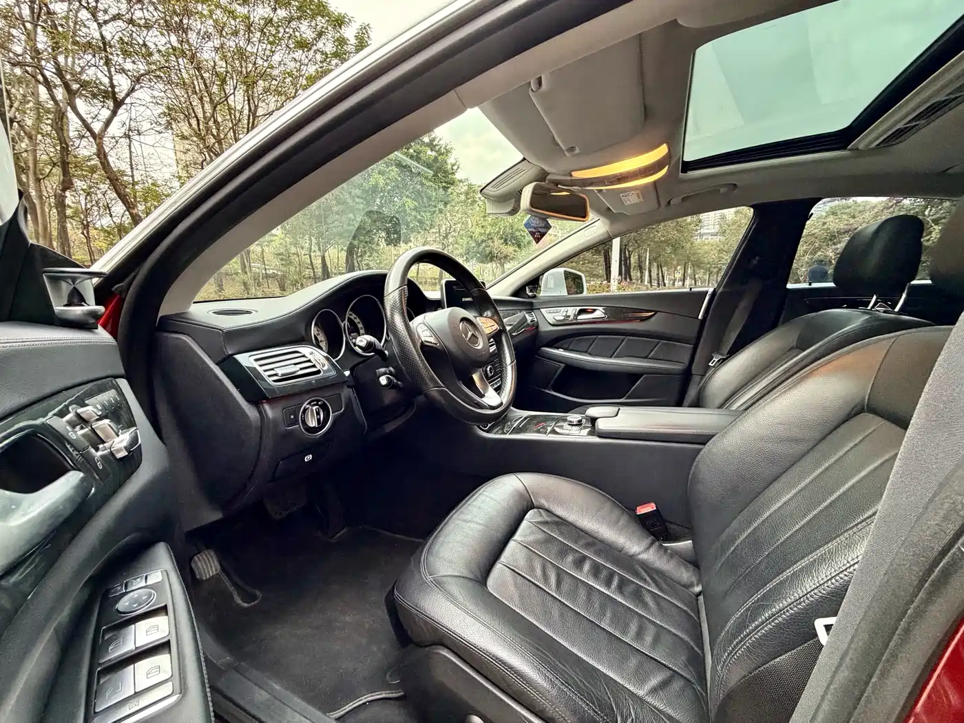 Mercedes-Benz CLS 2015 CLS 320 фото 4