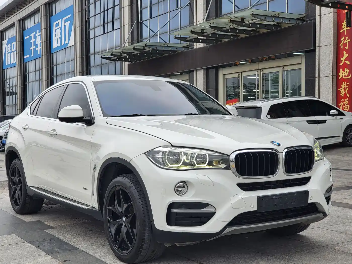 BMW X6 2015 xDrive35i Luxury Model фото 3