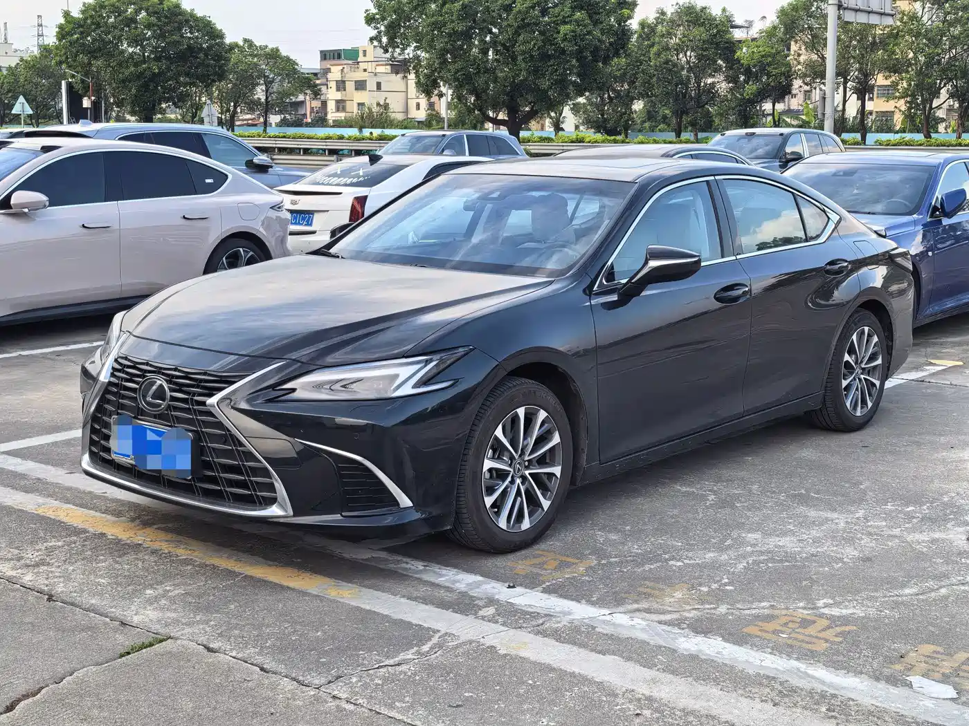 Lexus ES 2025 2025 200 Ultimate Edition