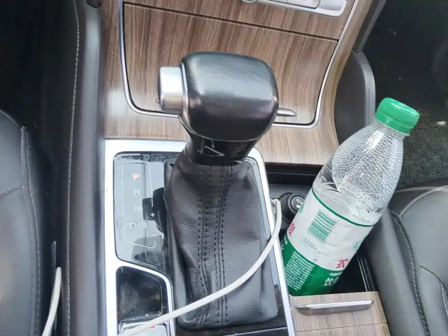 Roewe RX8 2018 2018 30T Smart Internet 2WD Flagship Edition