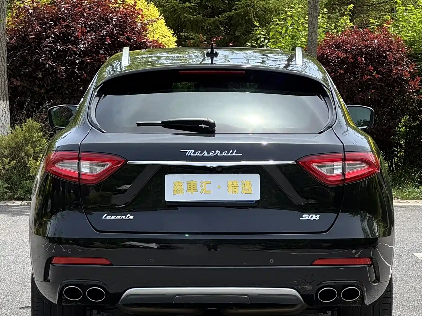 Maserati Levante 2018 3.0T Luxury Zegna Edition фото 11