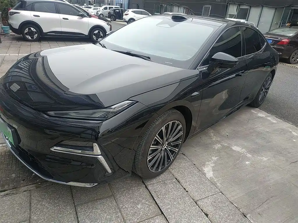 Geely Galaxy Galaxy Xingyao 8 2025 130km EM-P Starship Edition