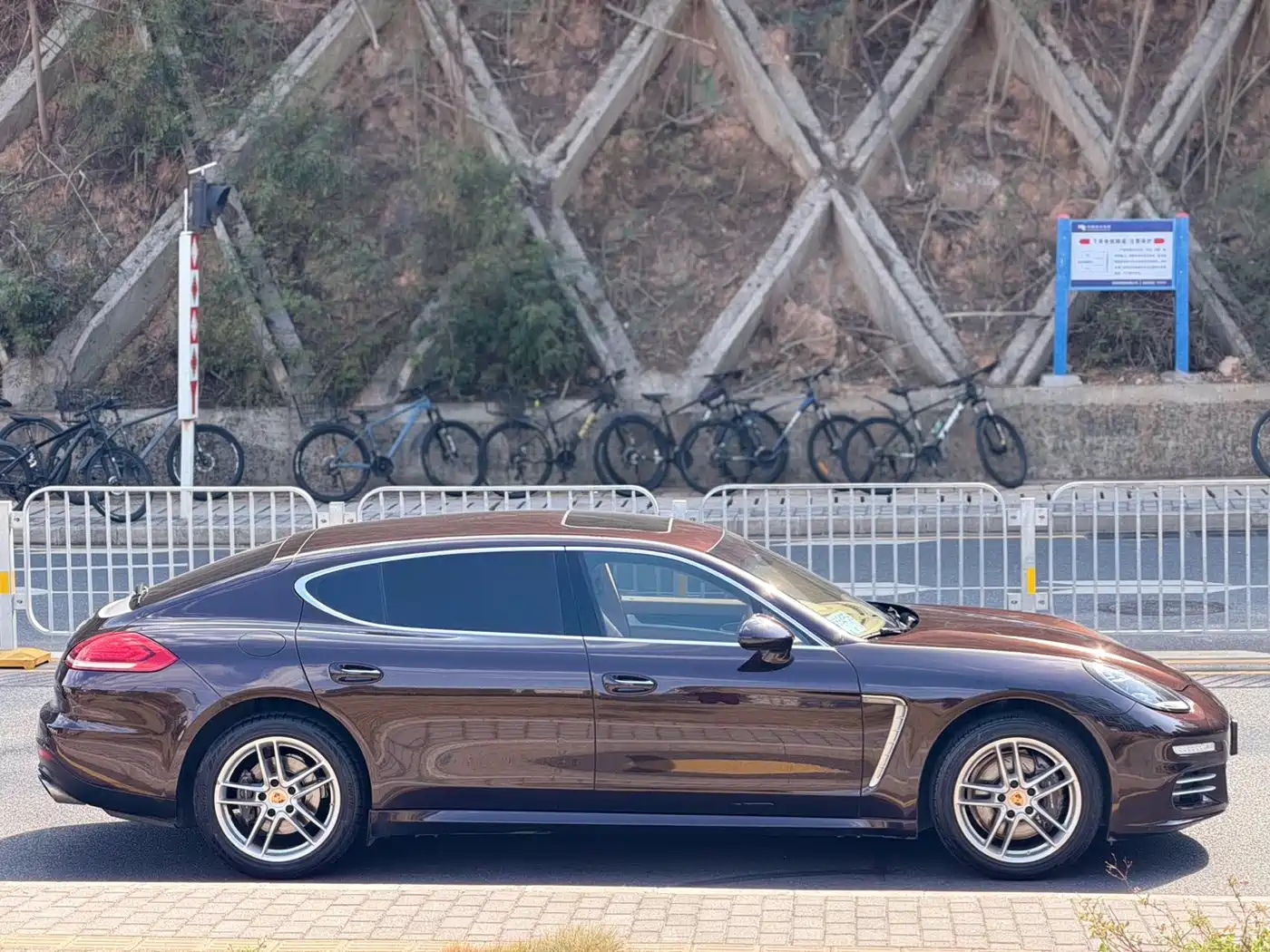 Porsche Panamera 2016 Panamera Executive Edition 3.0T фото 4