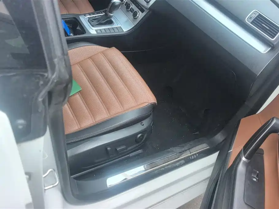 Volkswagen FAW-Volkswagen CC 2015 2.0TSI Supreme Edition фото 8