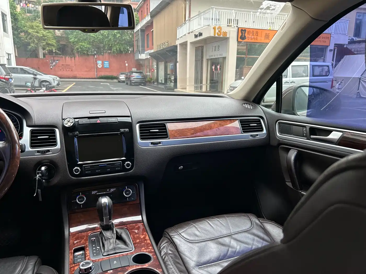 Volkswagen Touareg 2011 3.0TDI Diesel Comfort фото 20