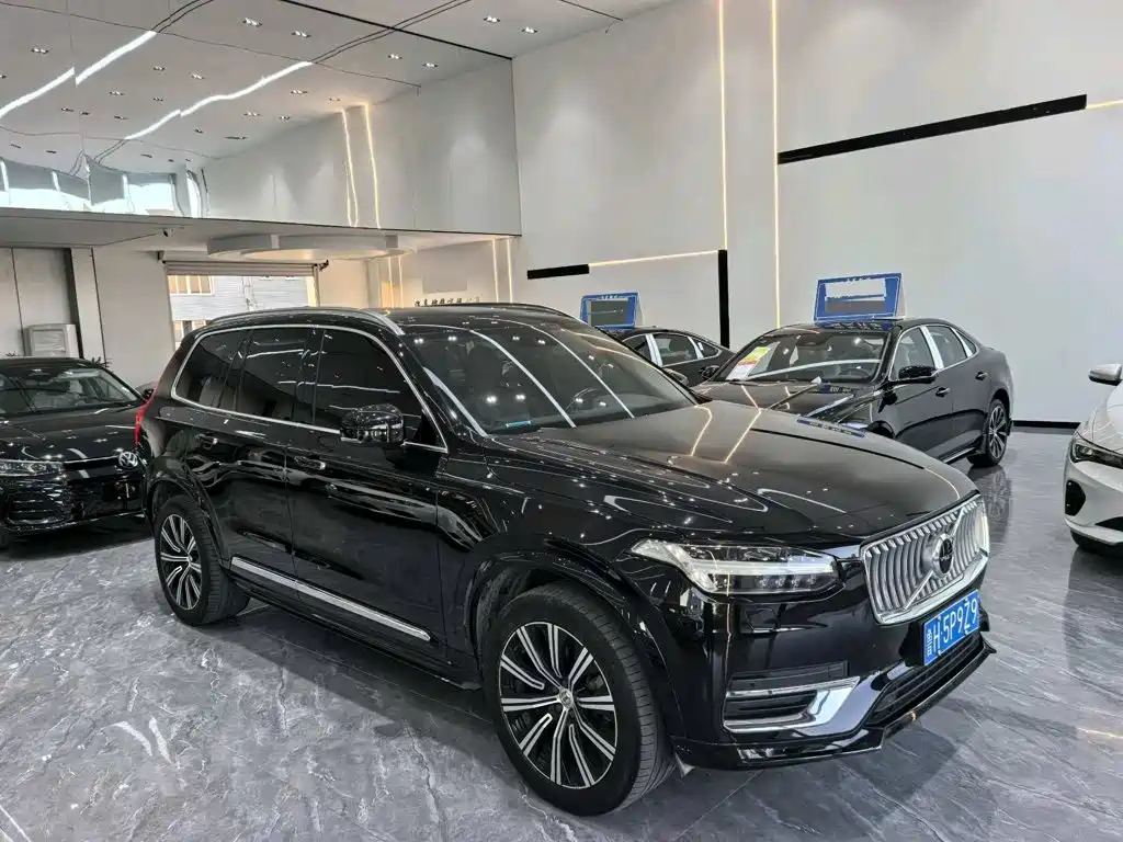 Фото 5 - Volvo XC90