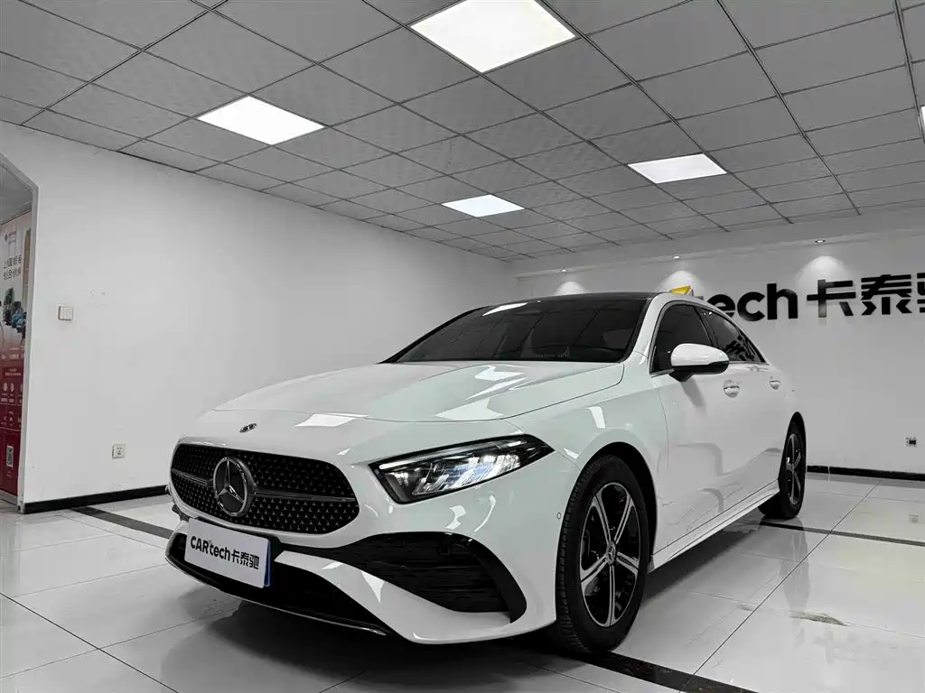 Mercedes-Benz A-Class 2024 A 200 L Fashion Edition