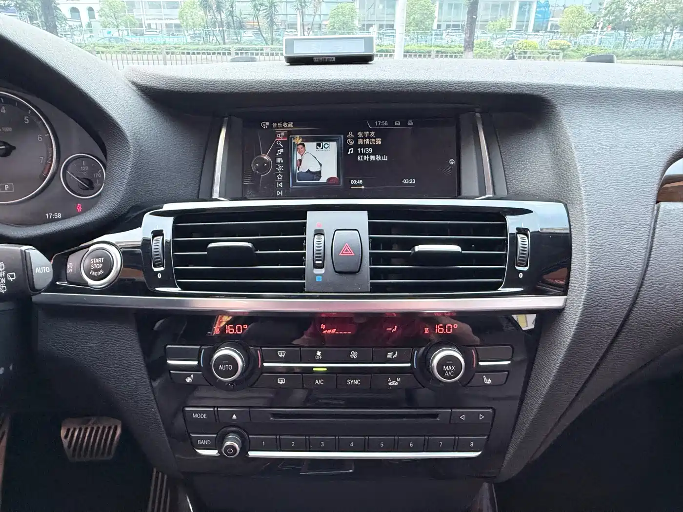 BMW X3 (Import) 2014 xDrive20i X Design Package фото 9