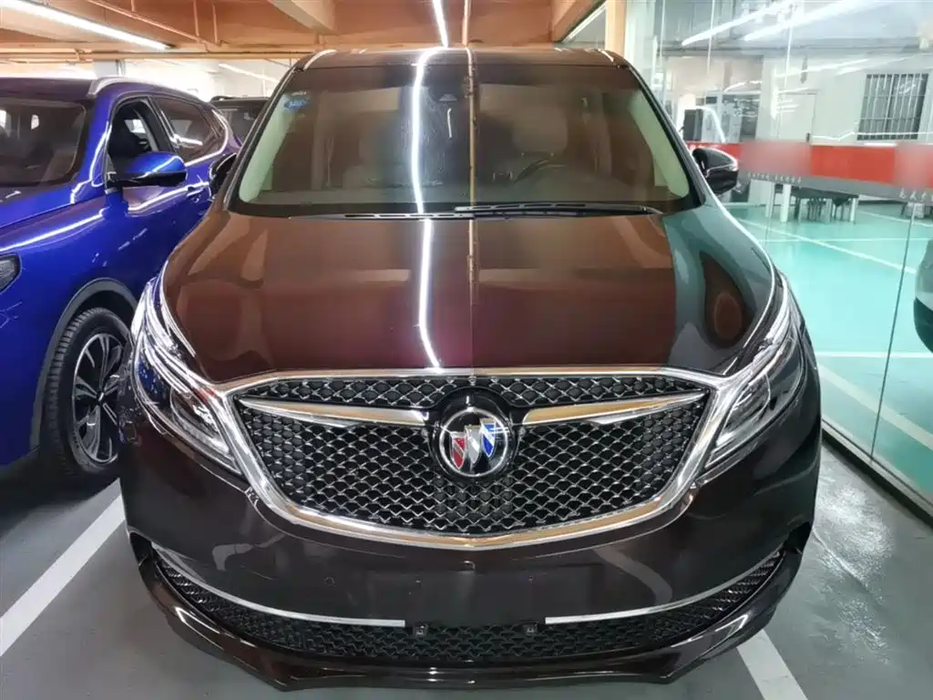 Buick GL8 2017 28T Avenir China V фото 3