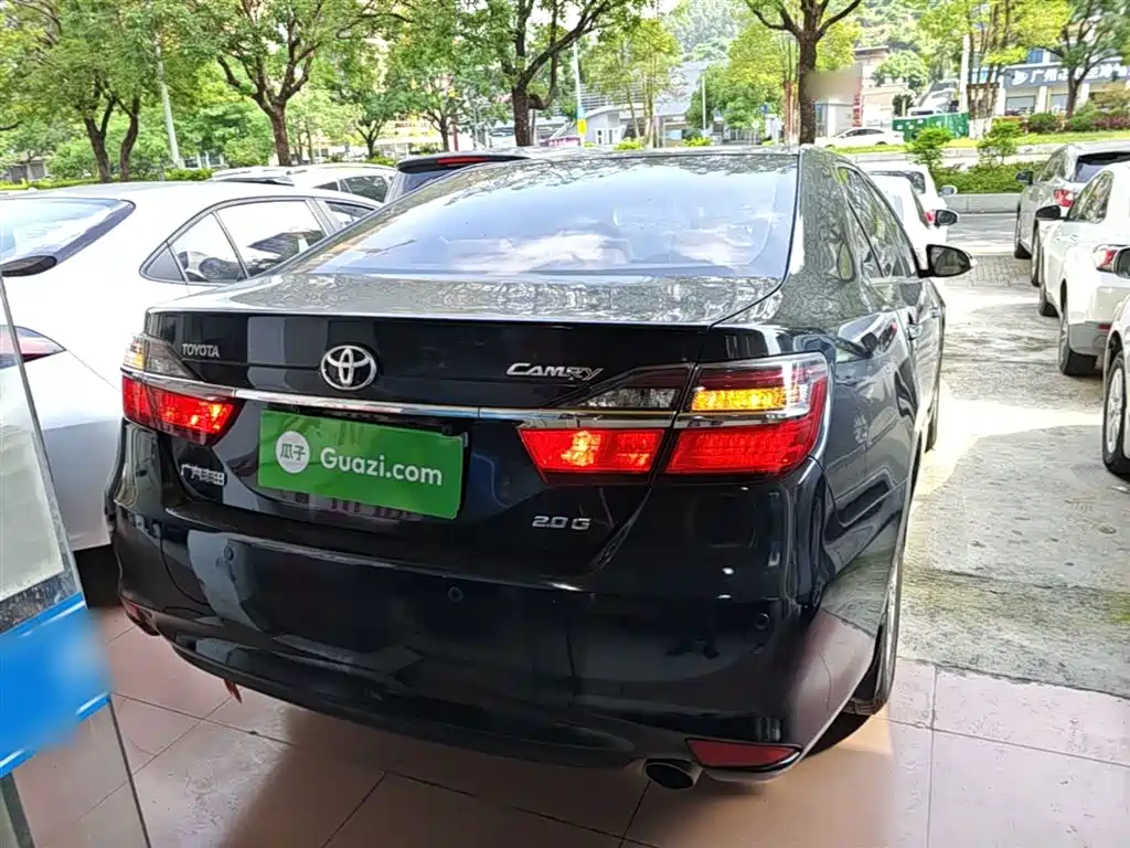 Toyota Camry 2015 2.0G Leading Edition фото 6
