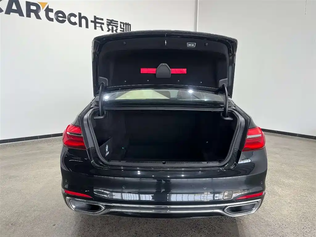 BMW 7 Series 2018 730Li Leading Type Excellence Package фото 8