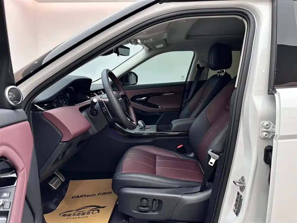Land Rover Range Rover Evoque 2024 Range Rover Evoque L 249PS Light Master Edition фото 8