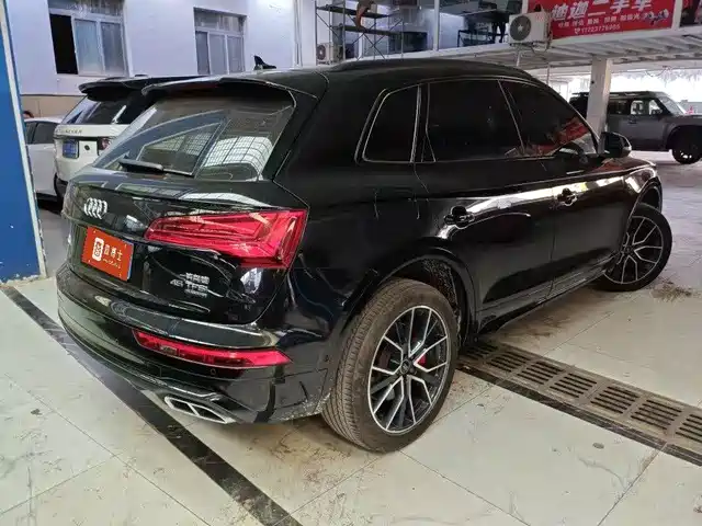 Audi Q5L 2024 Model 45 TFSI Luxury Dynamic — фото 2