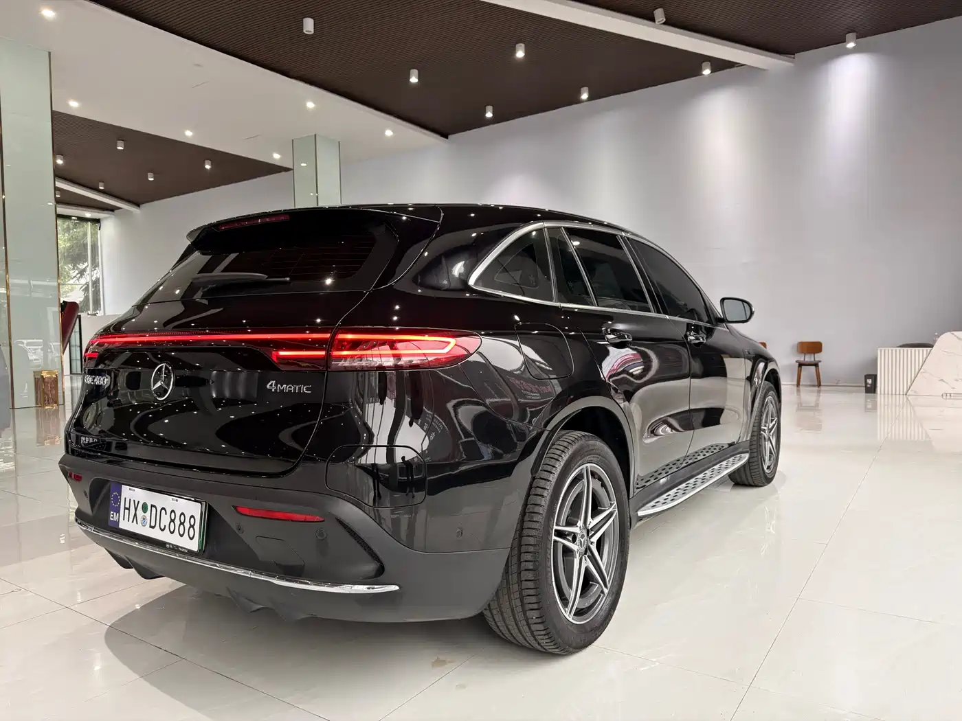 Mercedes-Benz EQC 2021 EQC 400 4MATIC фото 13