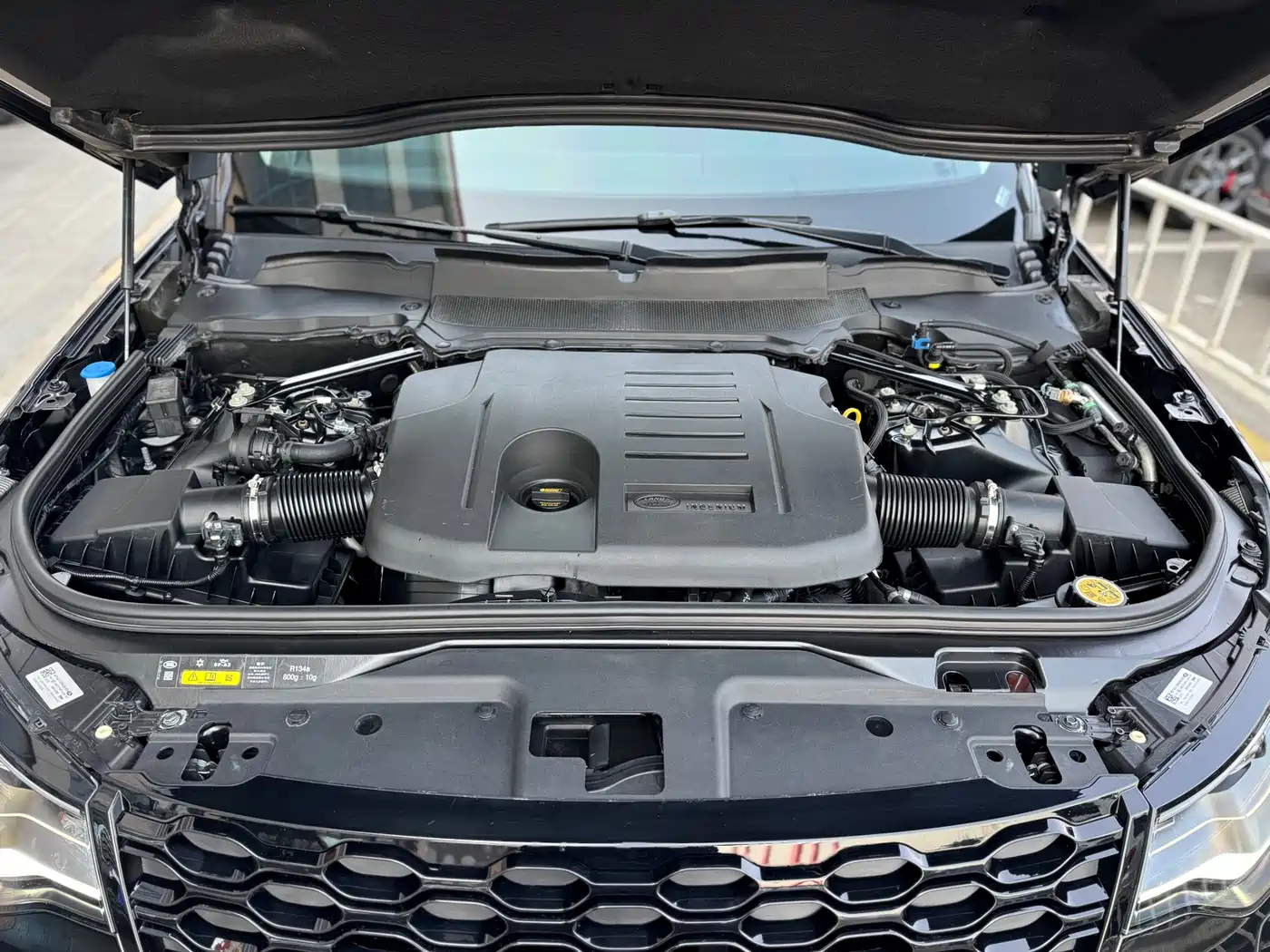 Land Rover Discovery 2023 Facelift 360PS R-Dynamic S фото 32