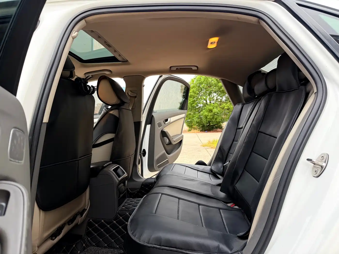 Photo 9 - Audi A4L