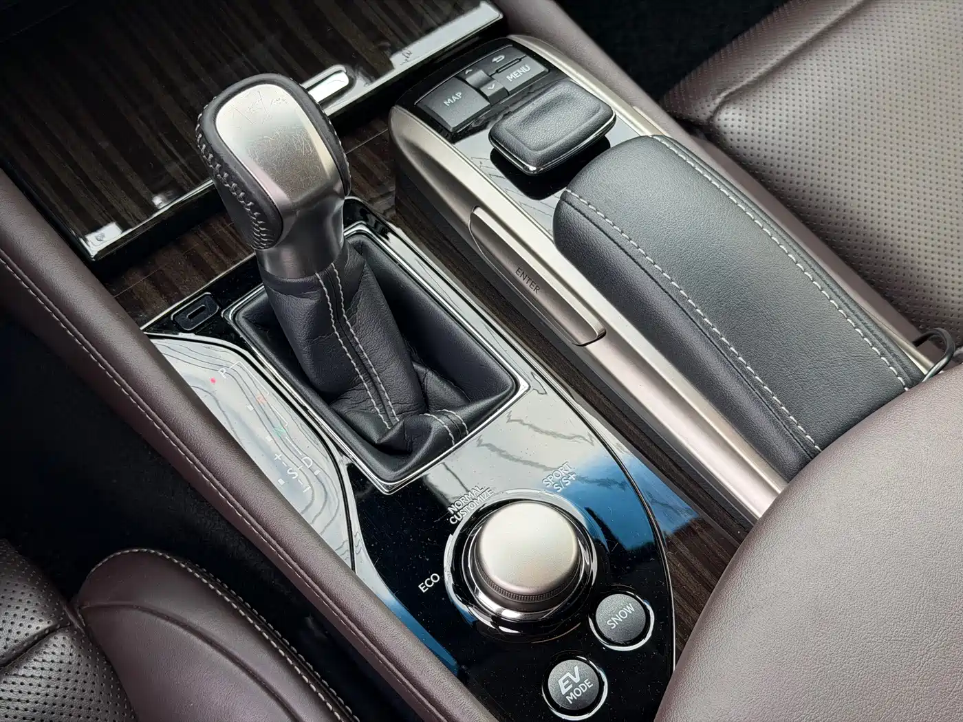 Lexus GS 2018 2016 300h Luxury Edition