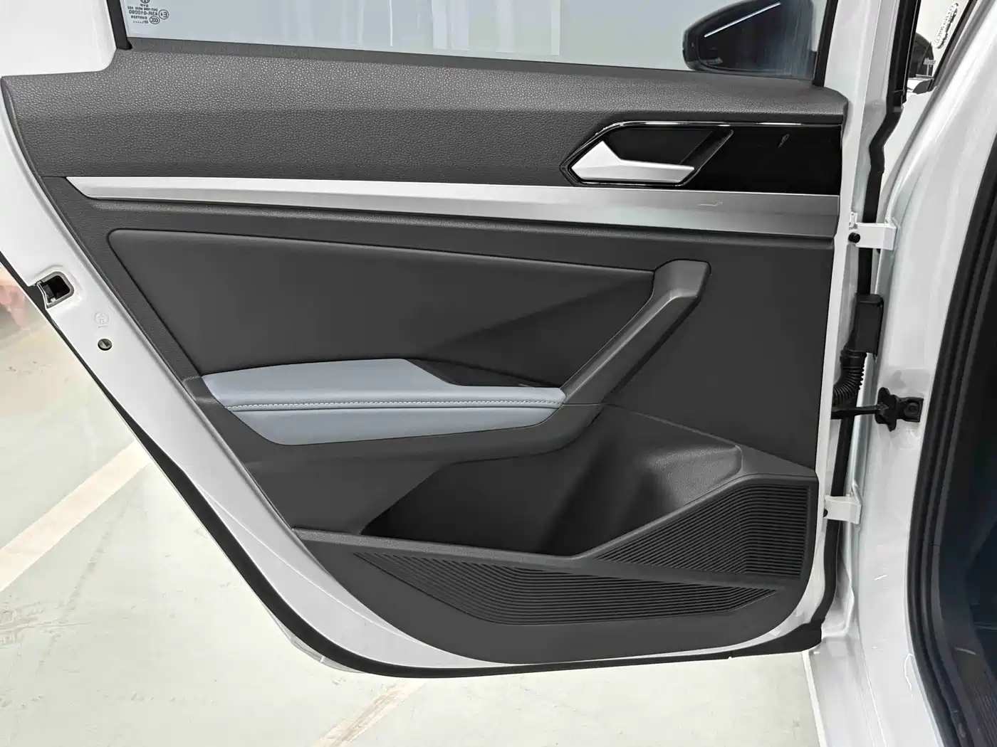 Volkswagen Lavida 2023 1.5L Automatic Starlight 5 Million Edition фото 28