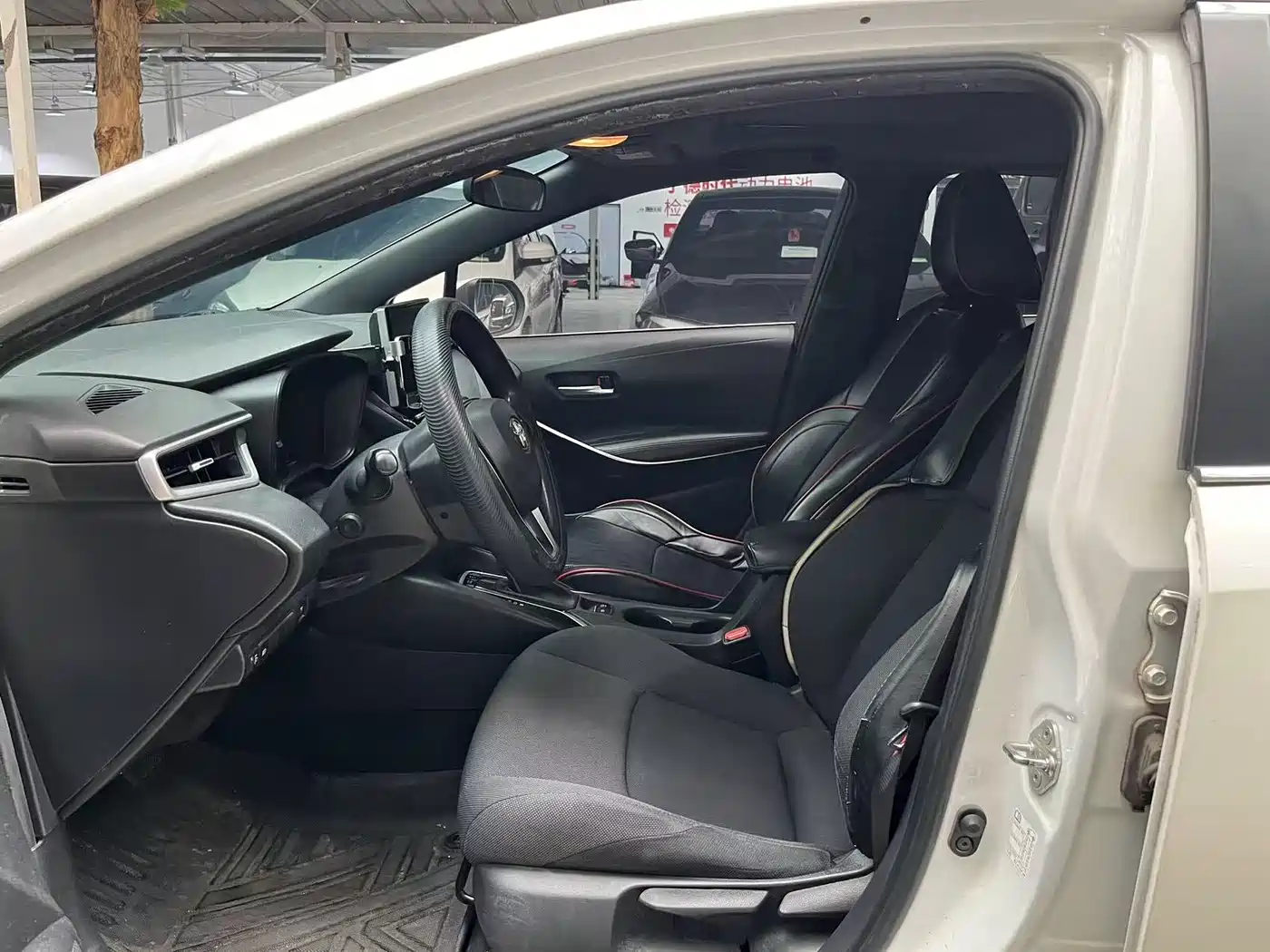 Toyota Levin 2019 Dual Engine 1.8H E-CVT Luxury Edition China V фото 8