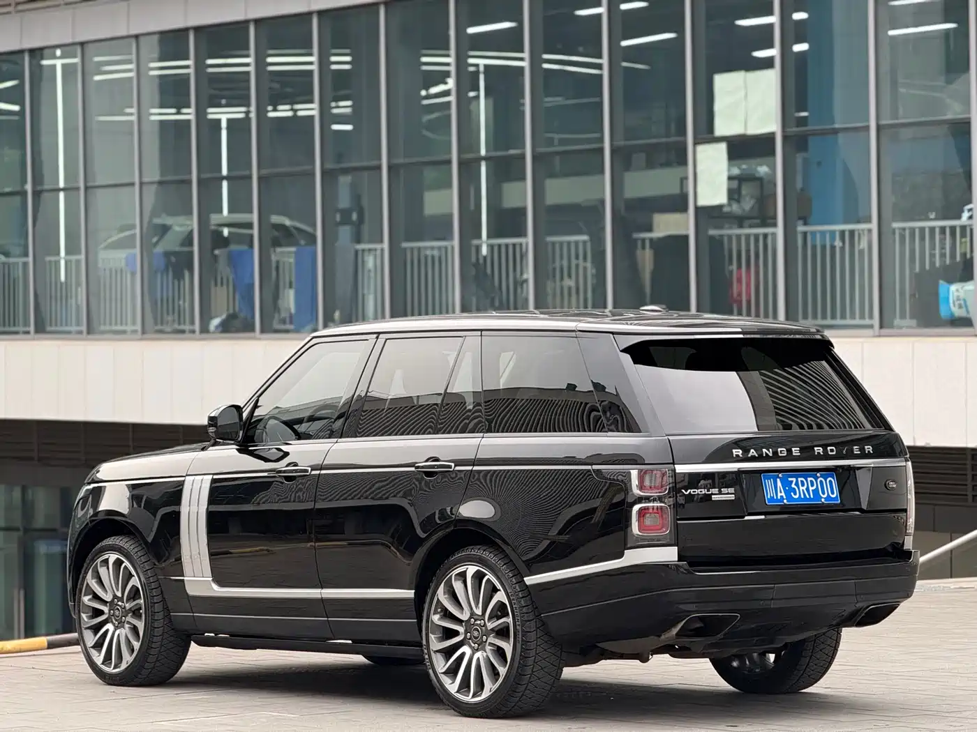 Land Rover Range Rover 2013 5.0 SC V8 Vogue SE фото 6