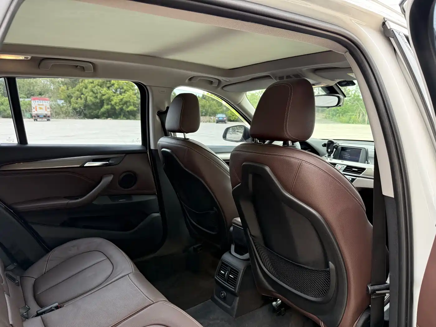 BMW X1 2018 sDrive18Li Premium Model фото 15