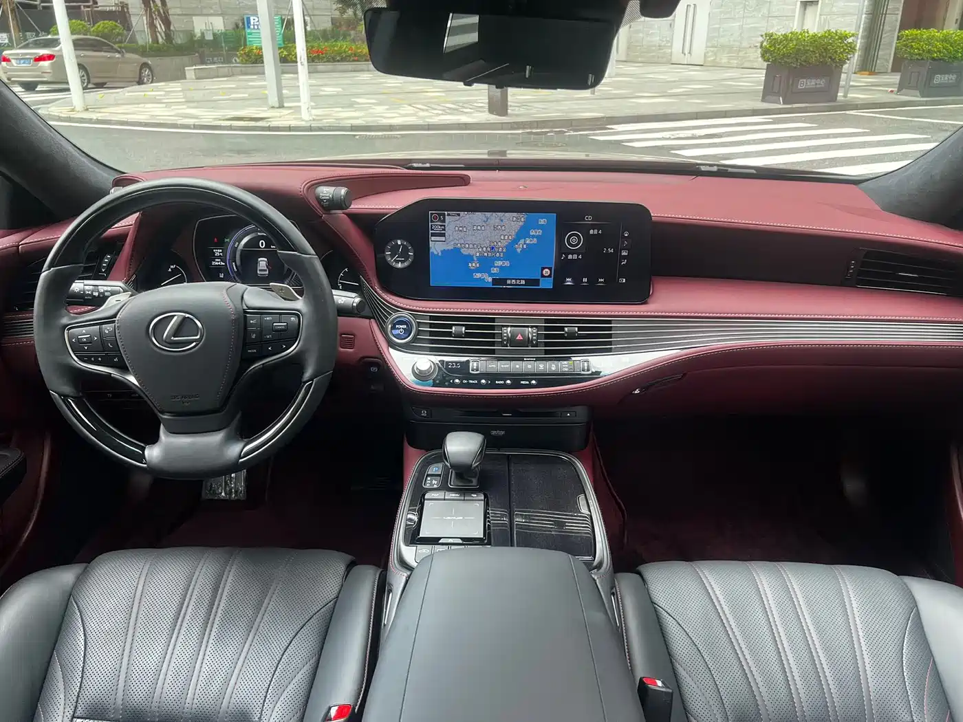 Lexus LS 2021 500h Executive Edition фото 5