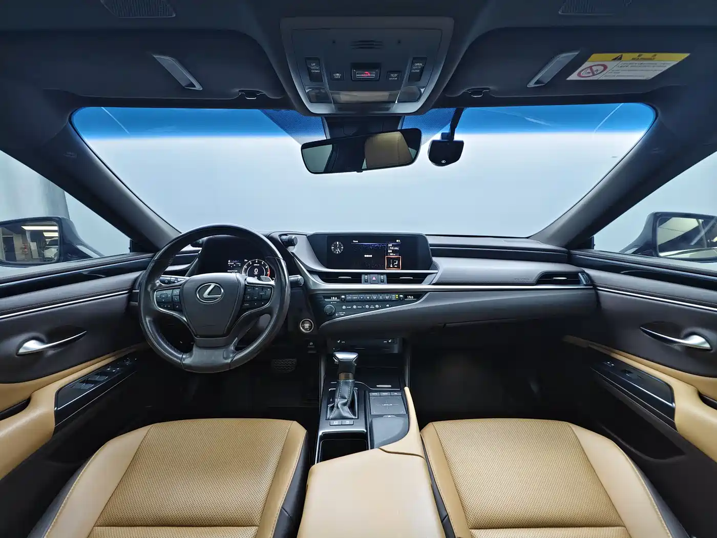 Lexus ES 2020 200 Excellence фото 10