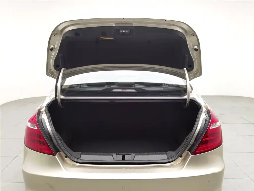 GEELY AUTOMOBILE EMGRAND