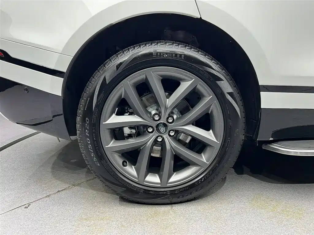 Land Rover Range Rover Velar 2024 Dynamic SE фото 9