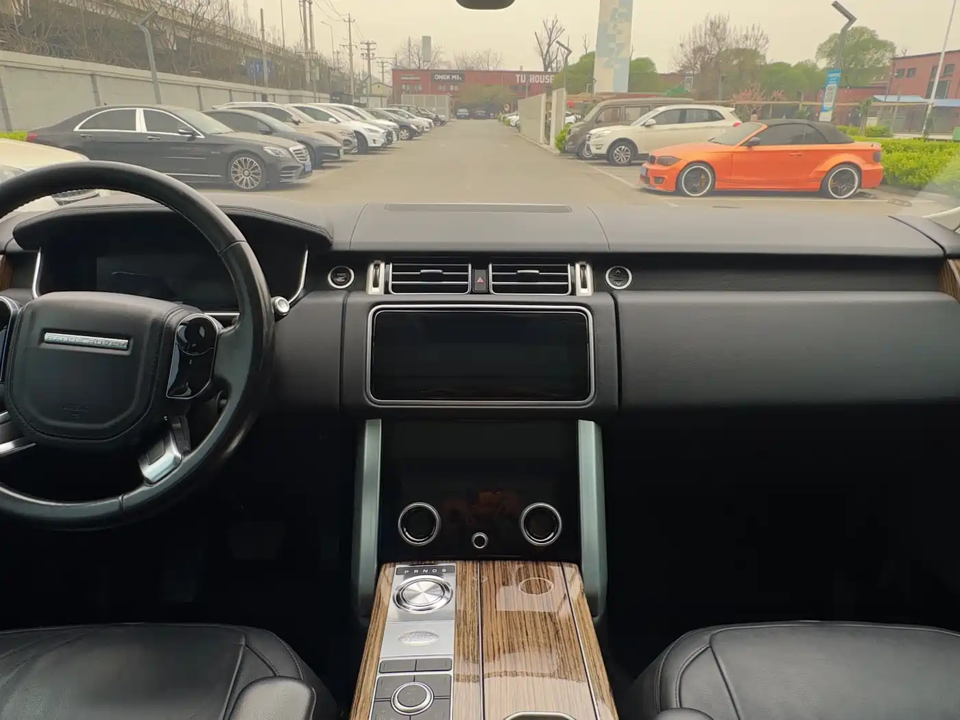 Land Rover Range Rover 2019 3.0 SC V6 Golden Age Edition фото 7