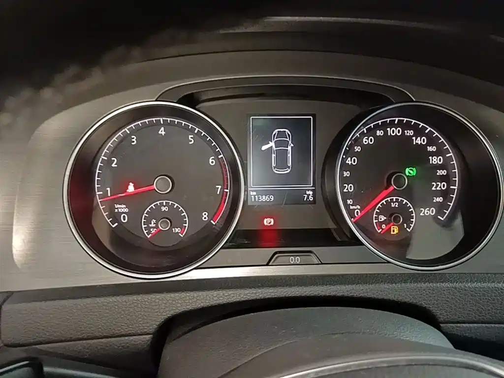 Volkswagen Golf 2015 1.6L Automatic Comfort фото 12