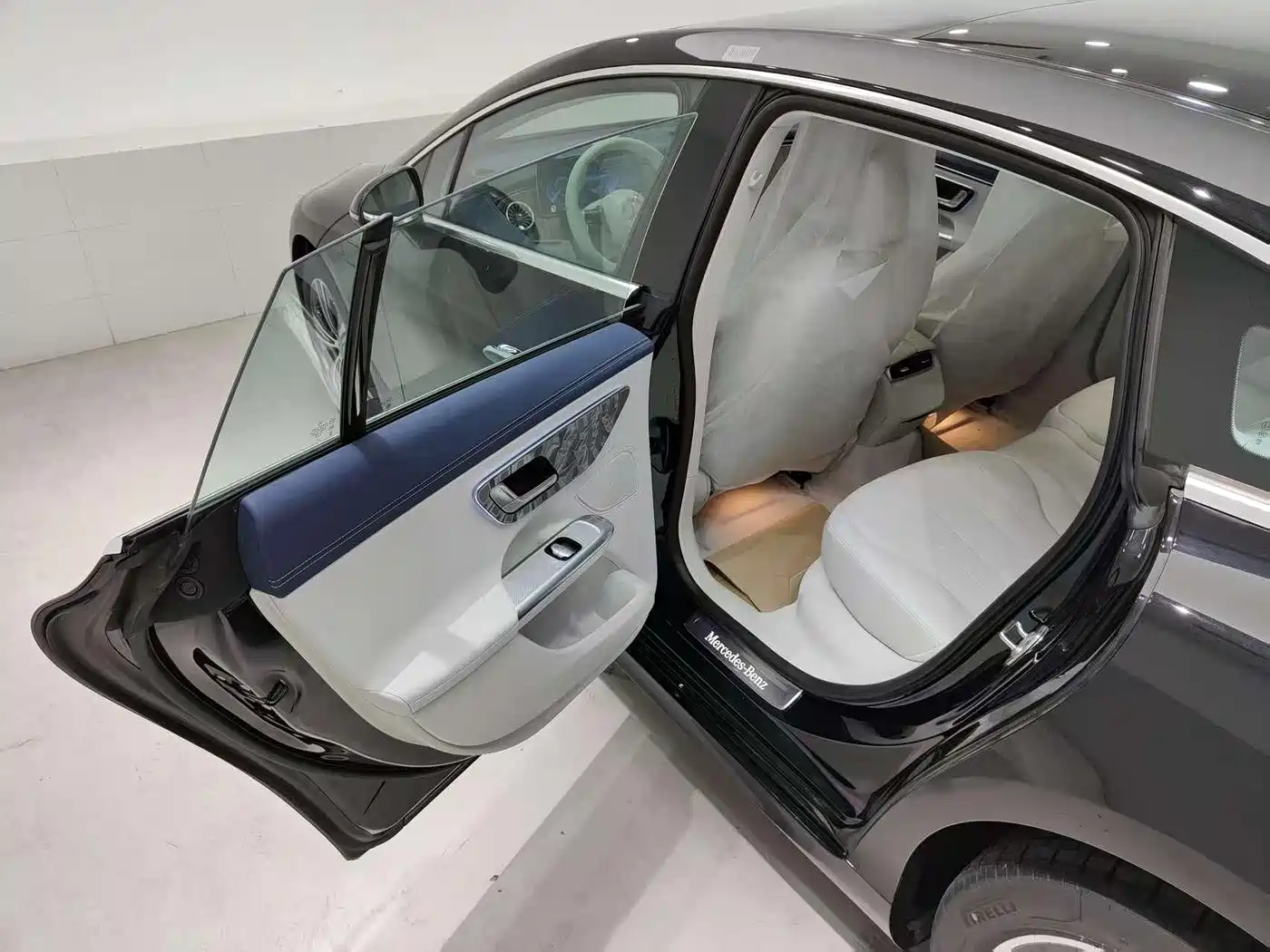 Mercedes-Benz EQE 2025 500 4MATIC Pioneer фото 19