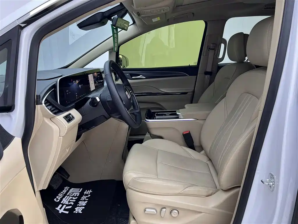 BUICK GL8 NEW ENERGY