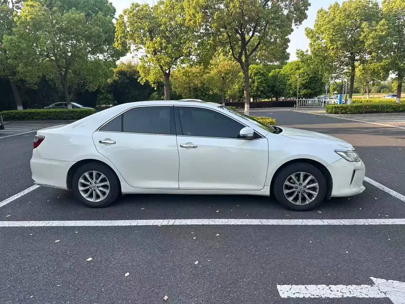 Toyota Camry 2016 2.0G 10th Anniversary Leading Edition фото 7