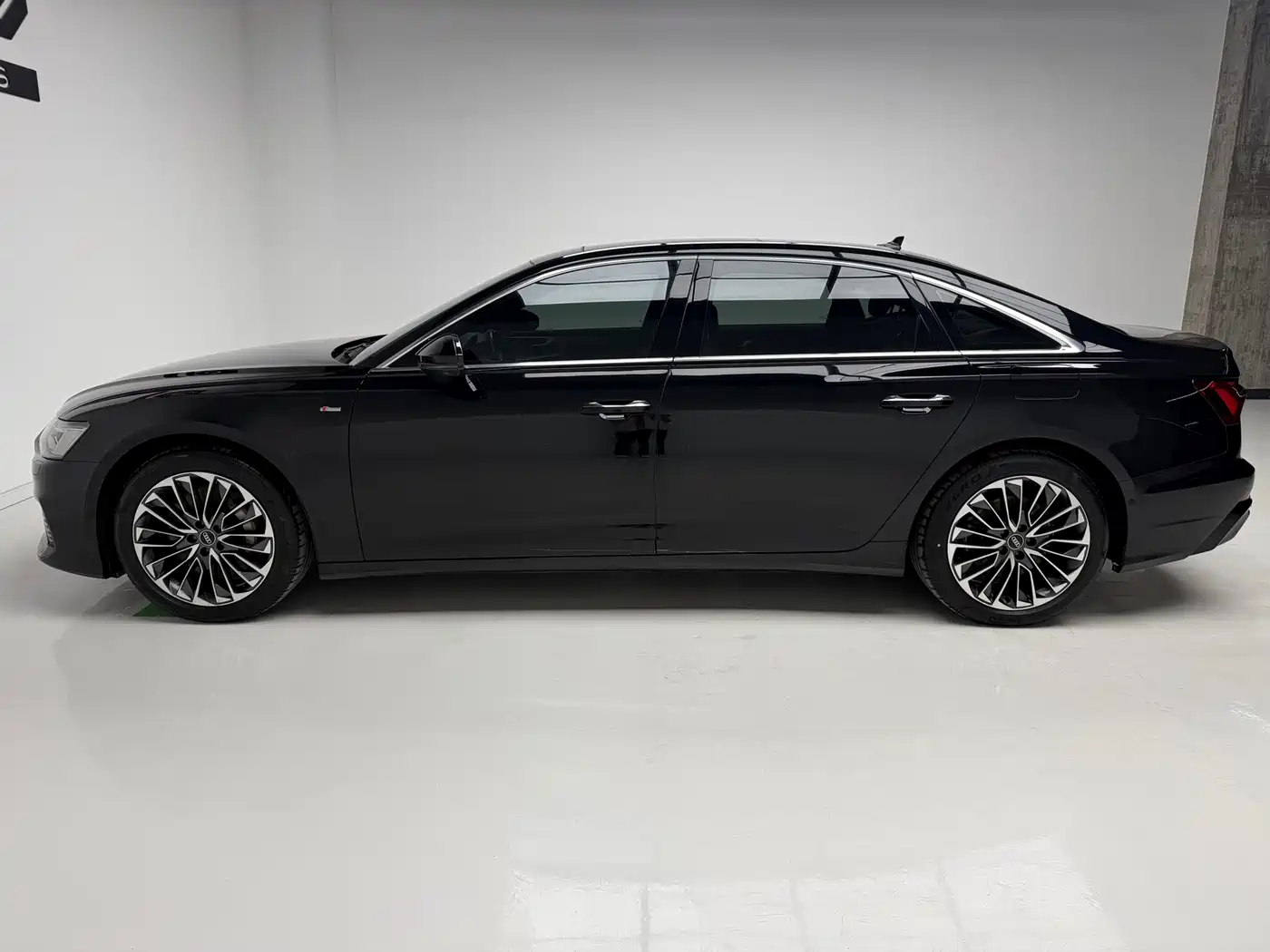 Audi A6L New Energy 2020 55 TFSI e quattro фото 9