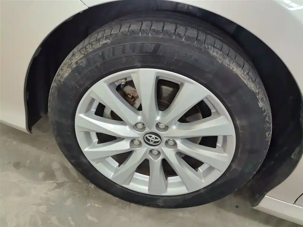 Toyota Camry 2018 2.0G Luxury Edition фото 21