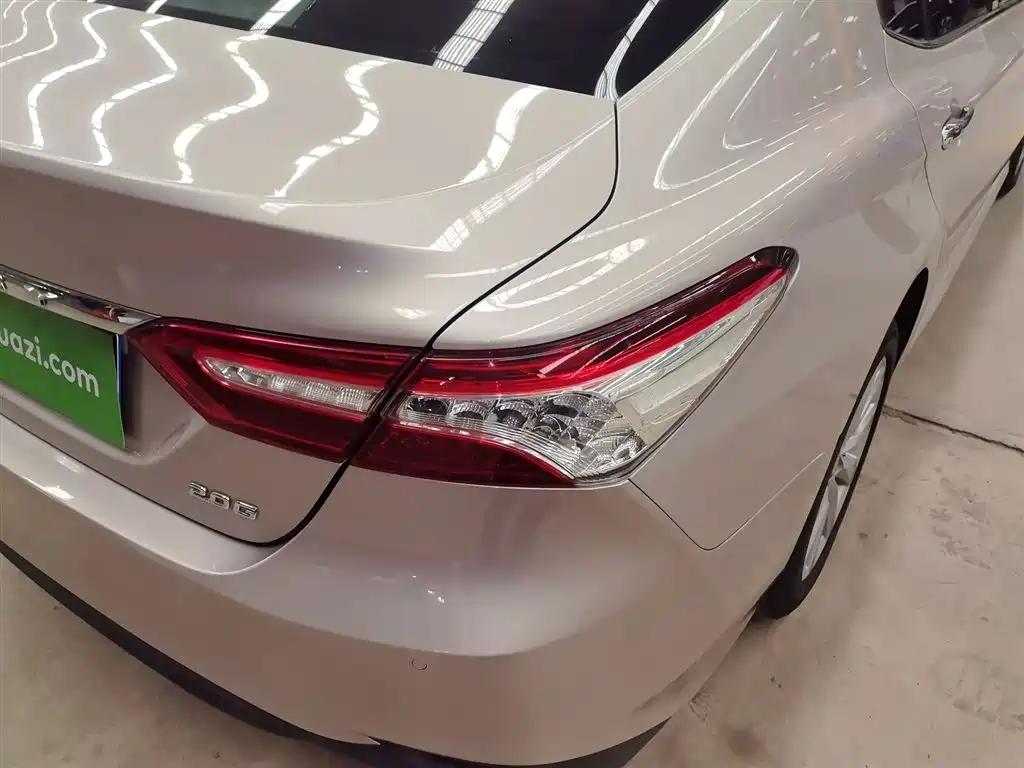 Toyota Camry 2018 2.0G Luxury Edition фото 20