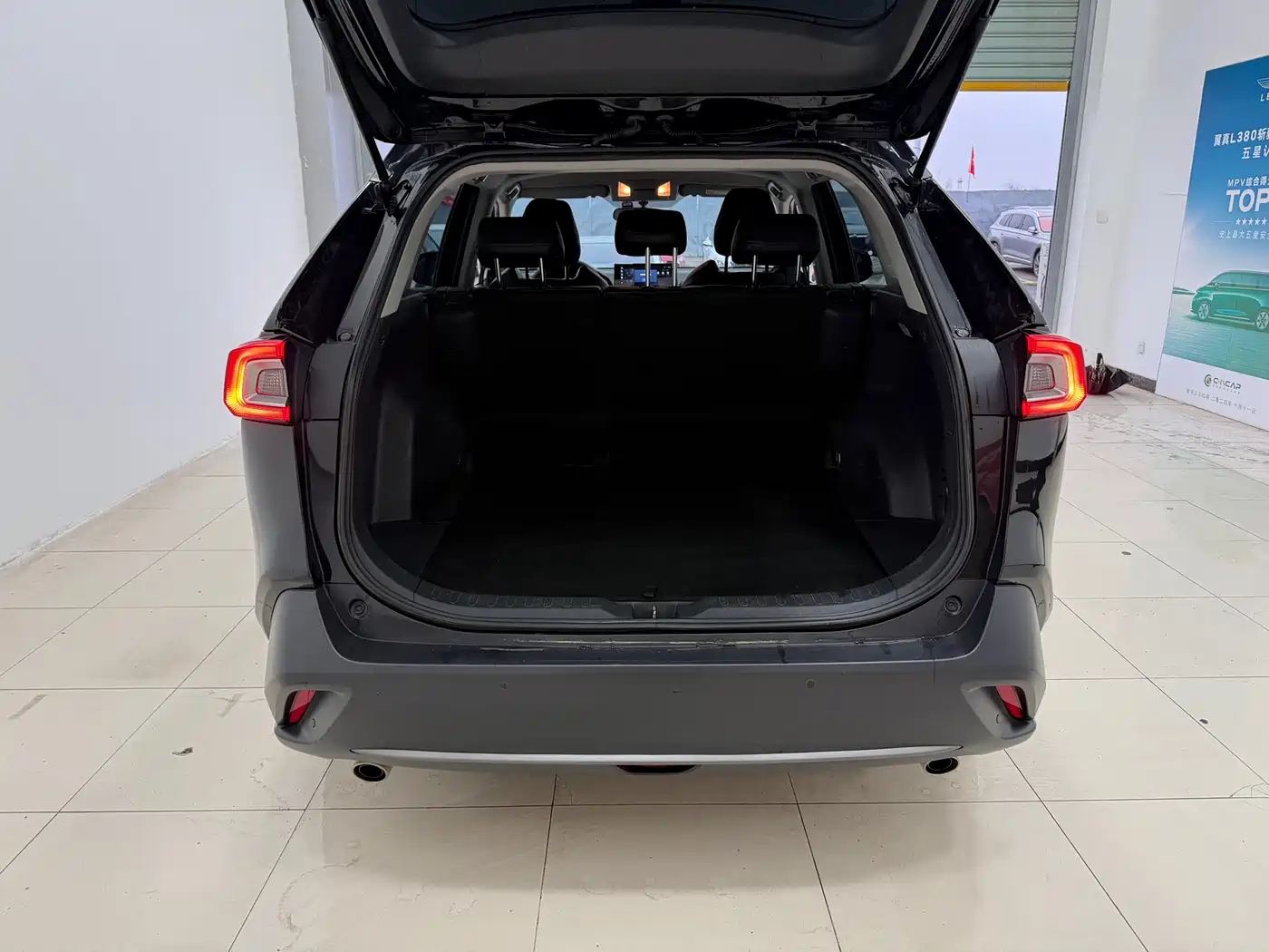 Toyota Wildlander 2022 2.0L CVT FWD Leading Edition фото 15